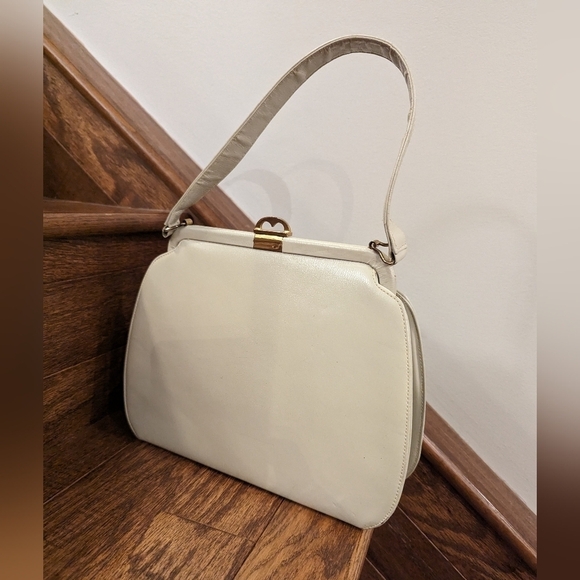 Vintage mid century ivory leather handbag. - Picture 5 of 13